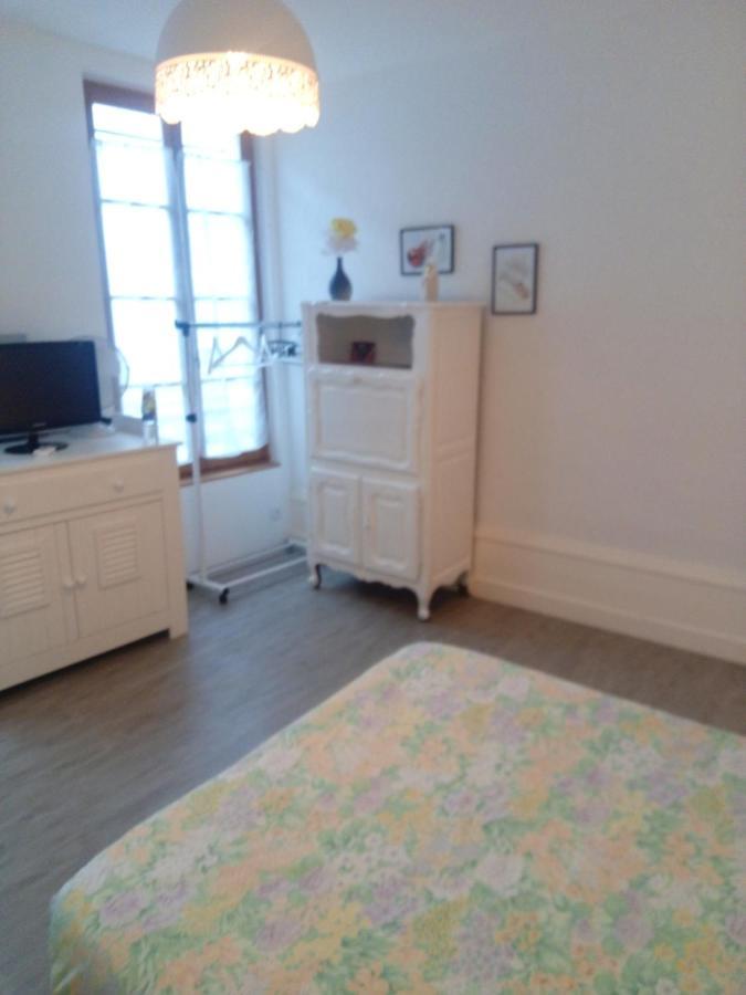 Vieux-Cognac, Chambre Avec Sa Salle De Bain Privative エクステリア 写真